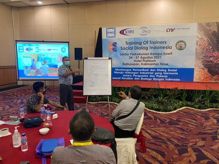 Training of Trainers Social Dialog Indonesia Sektor Perkebunan Kelapa Sawit